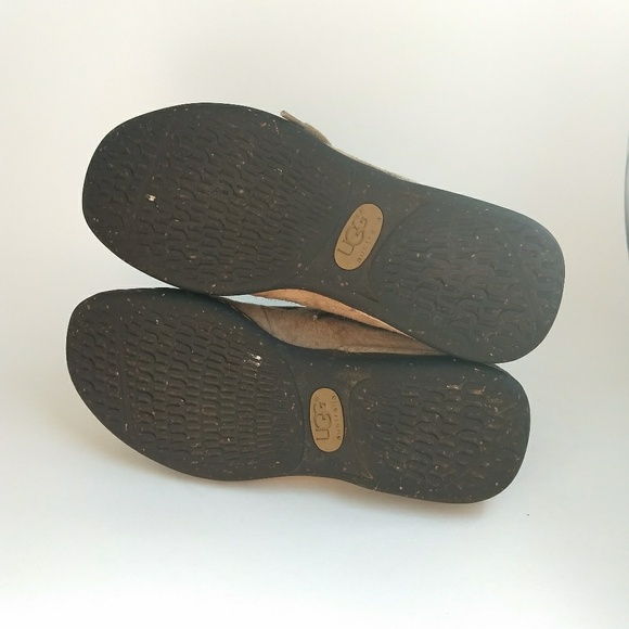 💸SOLD💸{UGG} Suede Leather Chukka Bootie - Picture 3 of 8